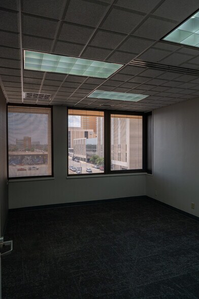 More Photos Of 125 W Missouri Ave, Midland Office For Sale