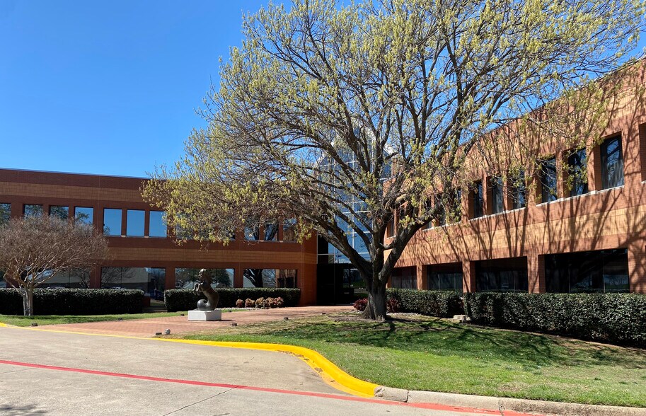 More Photos Of 3700 River Walk Dr, Flower Mound Office For Lease