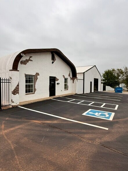 More Photos Of 6011 Highway 37, Tuttle Freestanding For Lease