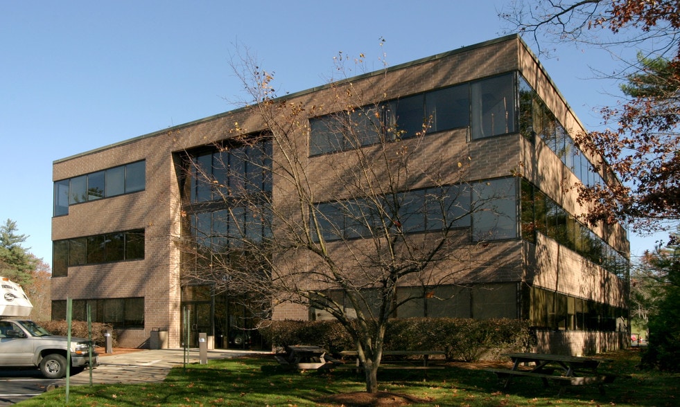 More Photos Of 40 Nagog Park, Acton Medical For Lease