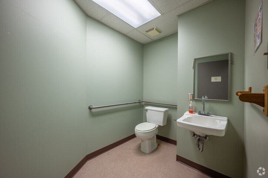 More Photos Of 1301 Grandview Ave, Pittsburgh Office For Sale