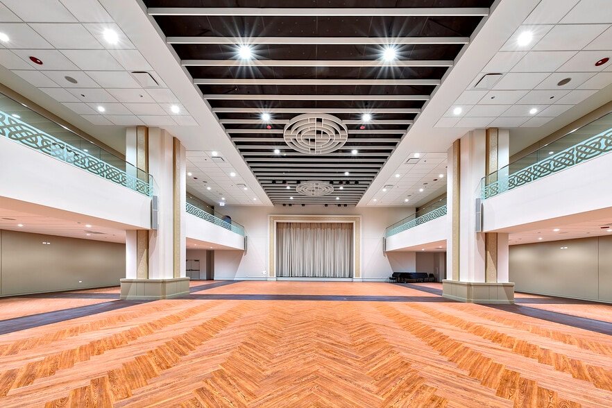 More Photos Of 625 W Adams St, Chicago Office For Lease