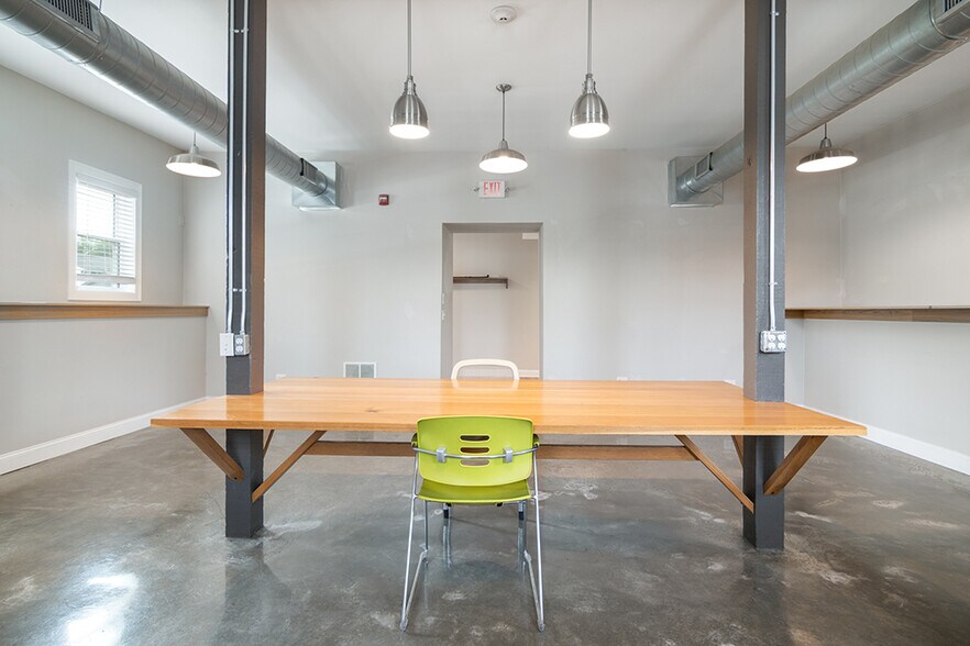 More Photos Of 3287 Post Rd, Warwick Storefront Retail Office For Lease