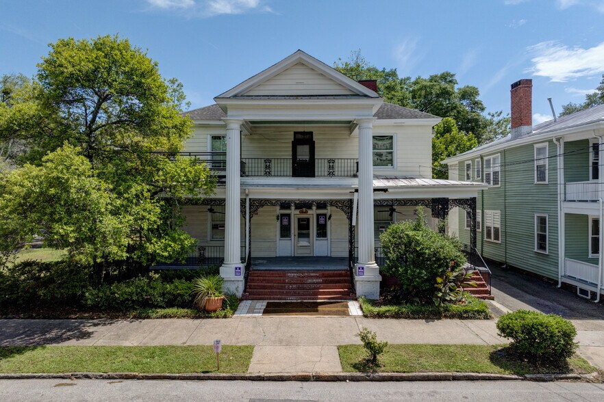 Primary Photo Of 416 Walnut St, Wilmington Specialty For Sale
