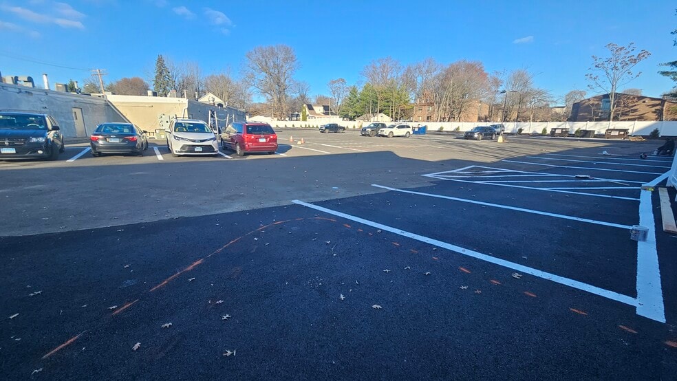 More Photos Of 564-594 Success Ave, Stratford Freestanding For Lease