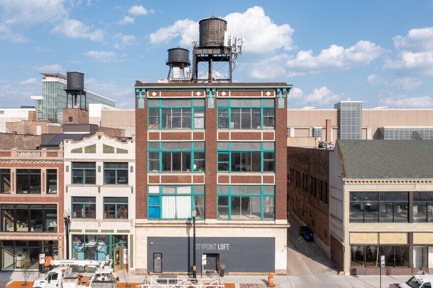 More Photos Of 2341-2345 S Michigan Ave, Chicago Loft Creative Space For Sale