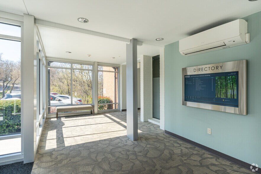 More Photos Of 2050 West Chester Pike, Havertown Medical For Lease