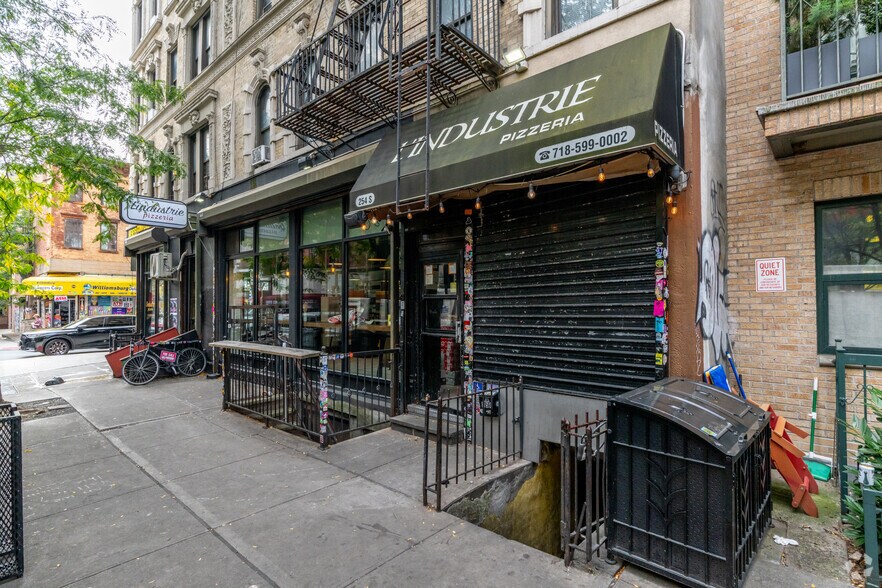 More Photos Of 160 Havemeyer St, Brooklyn Apartments For Lease