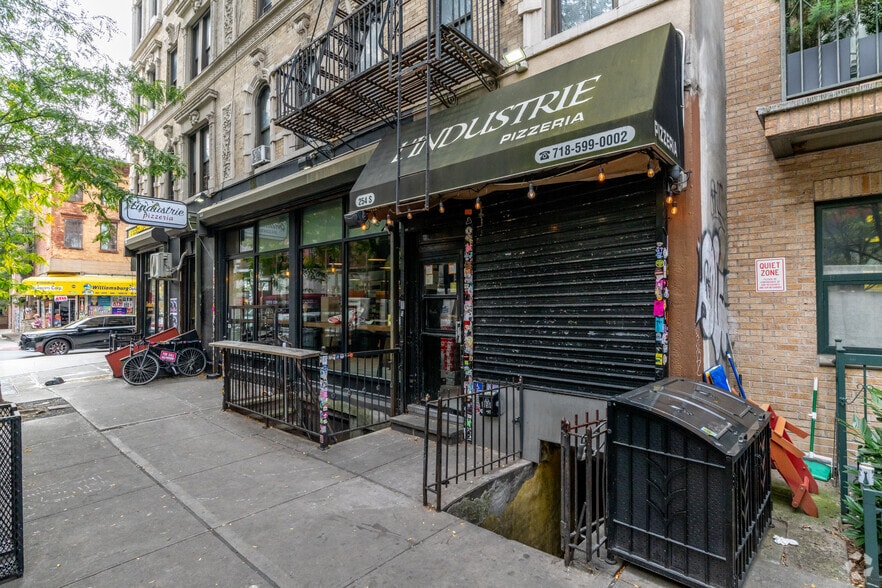 More Photos Of 160 Havemeyer St, Brooklyn Apartments For Lease