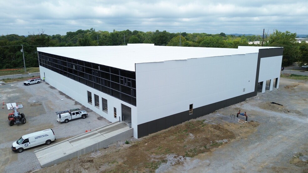 More Photos Of 1600 County Hospital Rd, Nashville Distribution For Lease