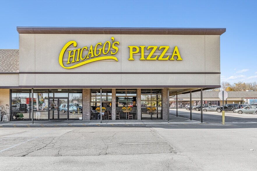 More Photos Of 370-530 S Indiana St, Mooresville General Retail For Lease