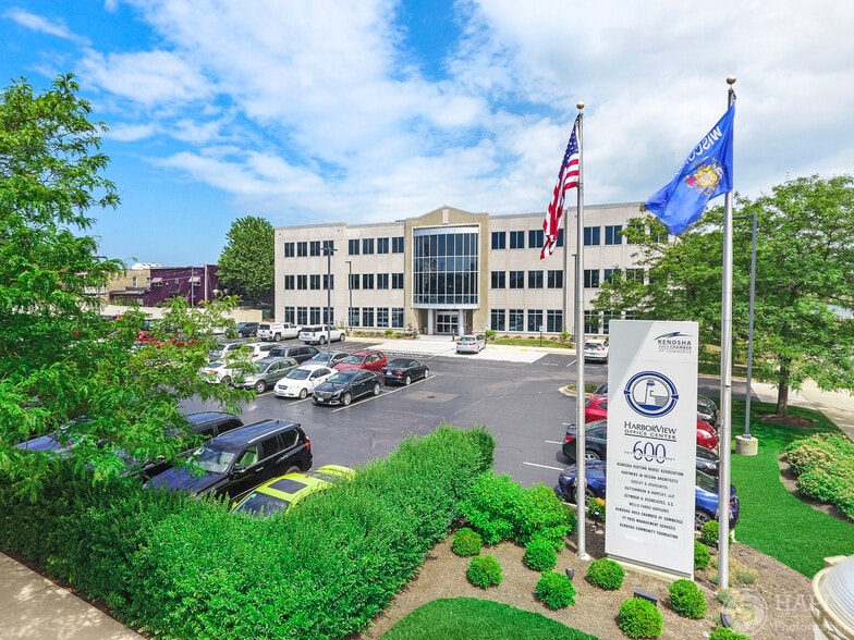 More Photos Of 600 52nd St, Kenosha Office For Lease