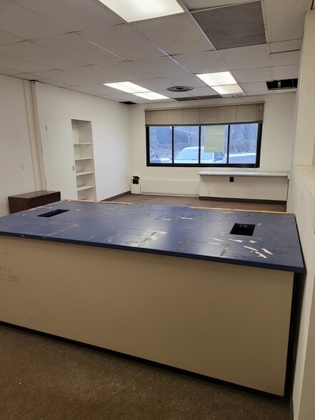 More Photos Of 80 Rockwood St, Rochester Loft Creative Space For Lease
