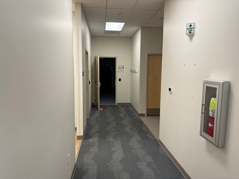 More Photos Of 5115 W Brinkley Rd, Kennewick Warehouse For Lease