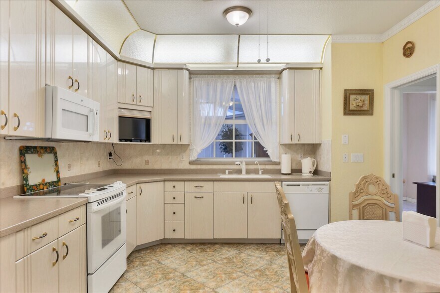More Photos Of 12209 Cotorro Ave, North Port Specialty For Sale