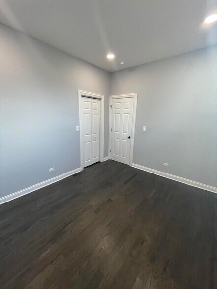 More Photos Of 4128 Washington St, Gary Apartments For Sale