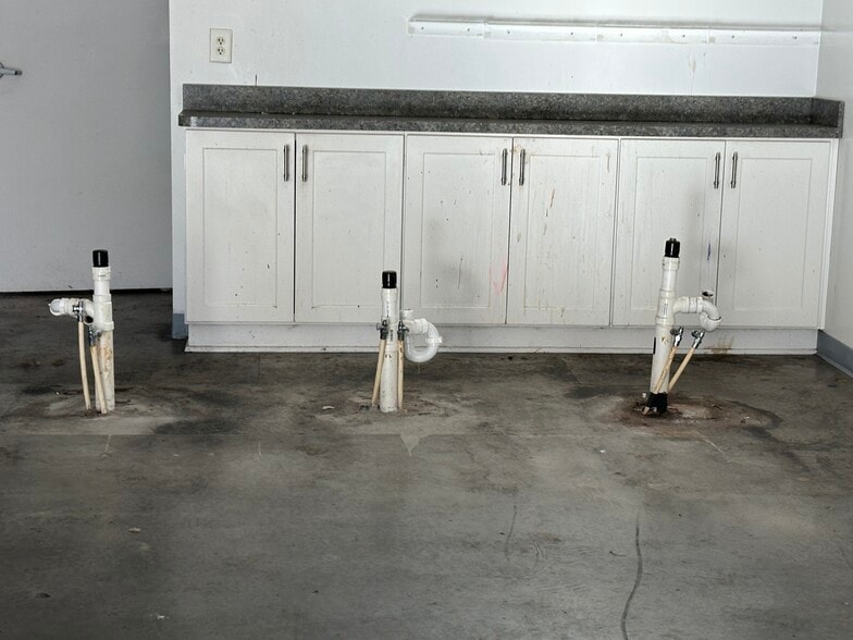 More Photos Of 901 Abernathy Rd, Sandy Springs Apartments For Sale