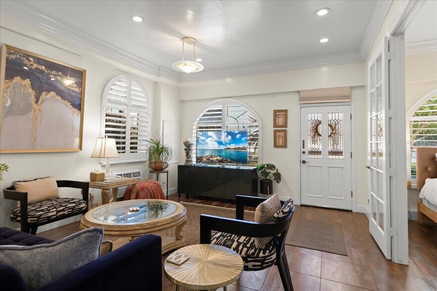 More Photos Of 1176 Laurel St, San Carlos Storefront Retail Residential For Sale