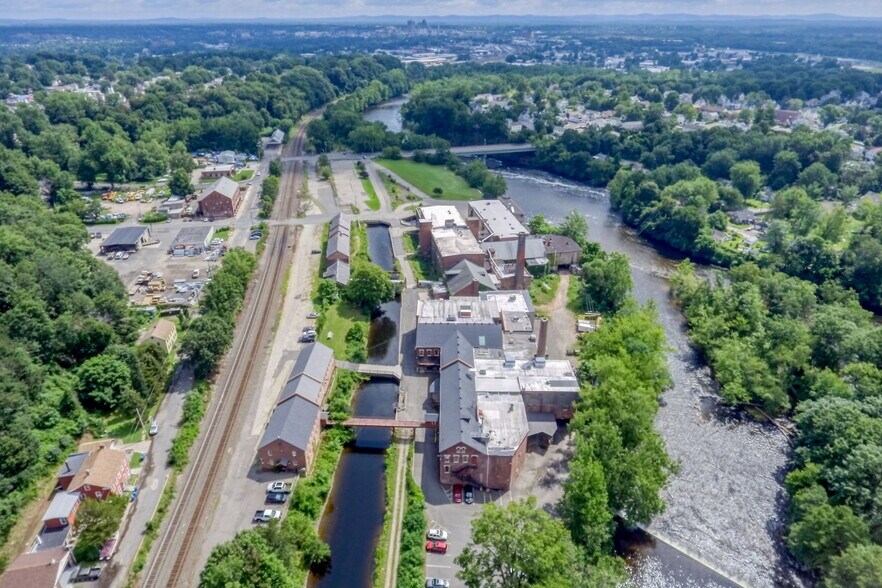 More Photos Of 150 Front St, West Springfield Light Manufacturing For Lease