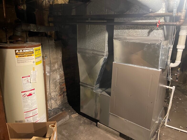 More Photos Of 211 S Elm St, Owosso Flex For Sale