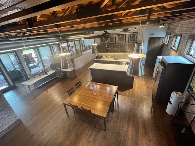 More Photos Of 220 N River St, East Dundee Freestanding For Sale