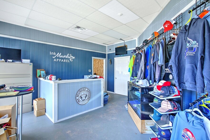 More Photos Of 628 Metacom Ave, Warren Storefront For Sale