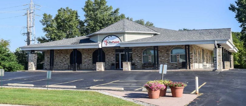 More Photos Of 560 Bay View Rd, Mukwonago Freestanding For Lease