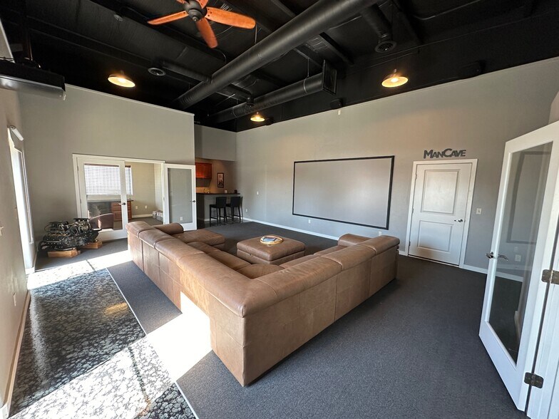 More Photos Of 2500-2512 Aileron Rd, Richland Warehouse For Lease