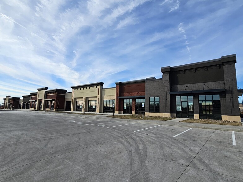 Primary Photo Of 1630 S Ankeny Blvd, Ankeny Restaurant For Lease