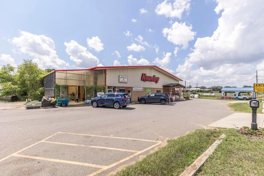 More Photos Of 3260 GA Highway 26 E, Montezuma Truck Stop For Sale