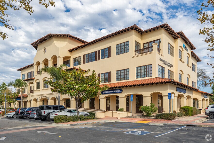 More Photos Of 771 E Daily Dr, Camarillo Medical For Lease
