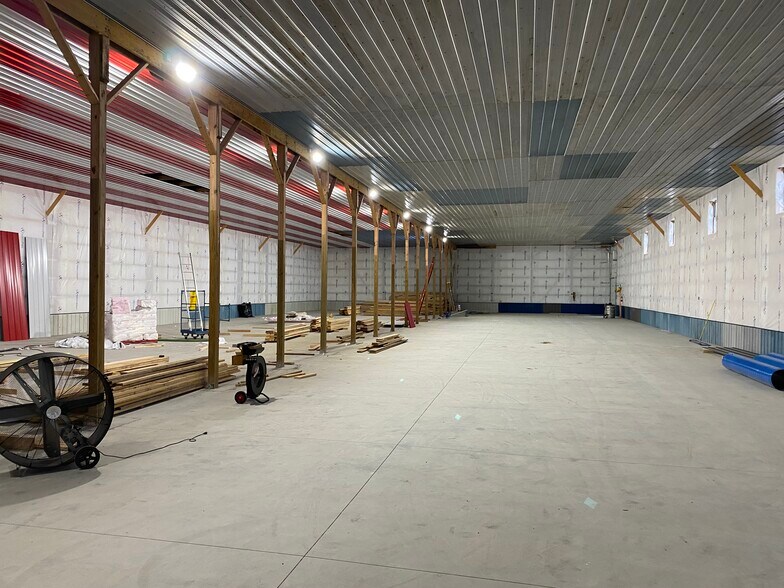 More Photos Of 7331 Community Drive Dr, Lima Light Distribution For Lease