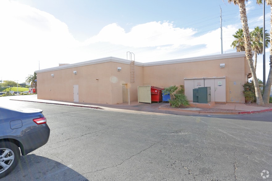 More Photos Of 10000 S Eastern Ave, Henderson Service Station For Lease