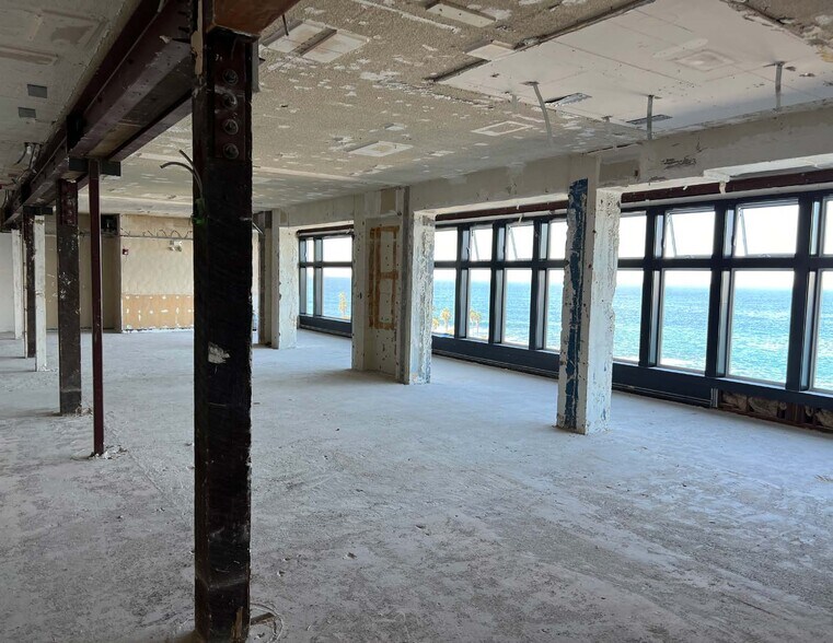 More Photos Of 1250 Prospect St, La Jolla General Retail For Lease