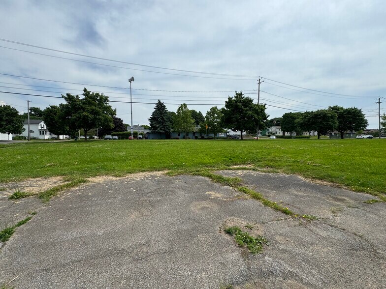 More Photos Of 75-83 W Utica St, Oswego Land For Sale