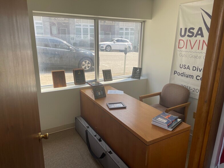 More Photos Of 633 N Morton St, Bloomington Research And Development For Lease