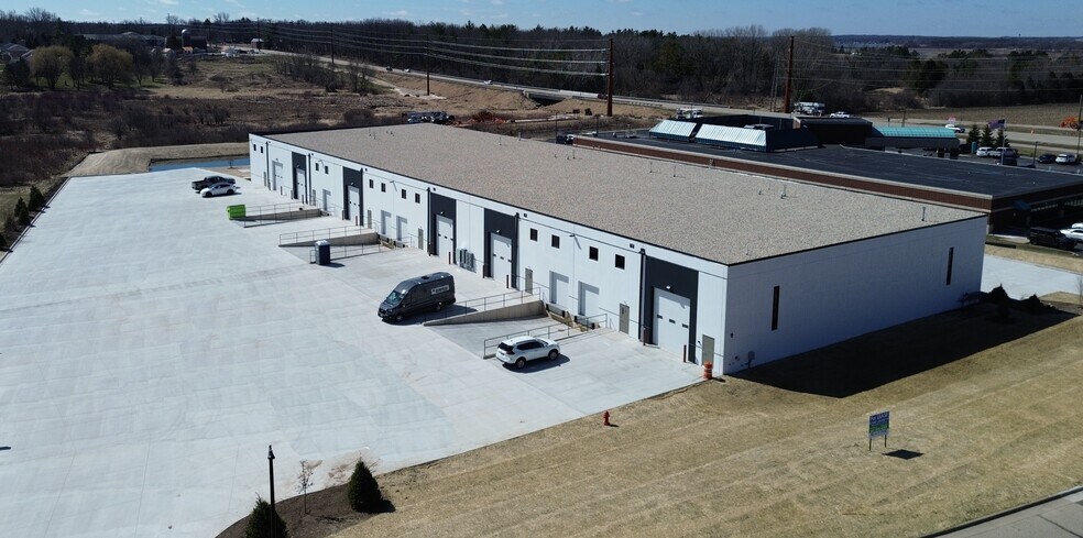 More Photos Of 205 E Morrissey Dr, Elkhorn Warehouse For Lease