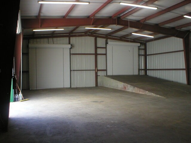 More Photos Of 11997 Airline Hwy, Baton Rouge Warehouse For Lease