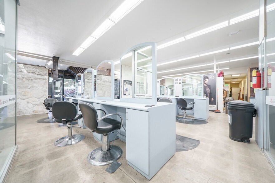 More Photos Of 1517 S Western Ave, Los Angeles Freestanding For Sale