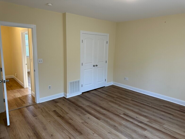 More Photos Of 221 Chestnut St, Toms River Multifamily For Sale