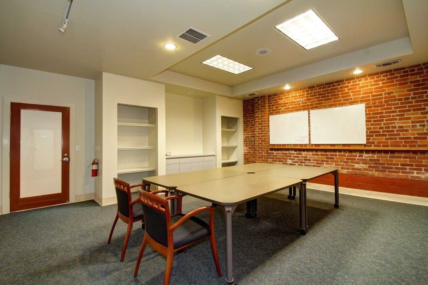 More Photos Of 2005 N St, Sacramento Loft Creative Space For Lease