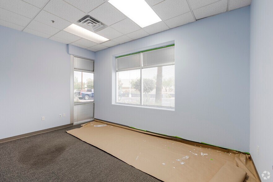 More Photos Of 7890 S Hardy Dr, Tempe Light Distribution For Lease