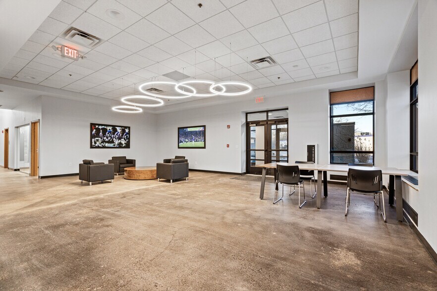 More Photos Of 2361 W Highway 36, Roseville Unknown For Lease