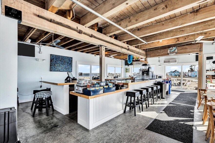 More Photos Of 317-319 Commercial St, Provincetown Restaurant For Lease