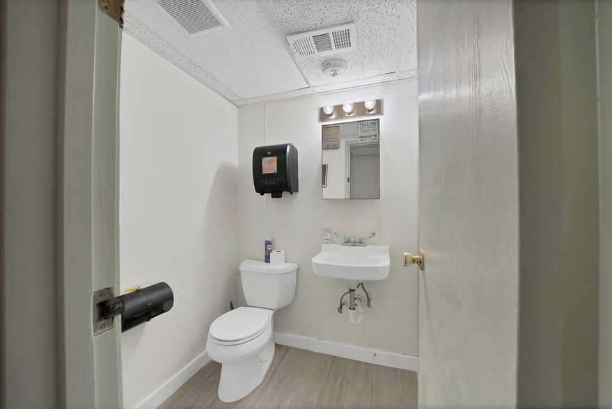 More Photos Of 130 S Moore Rd, Coppell Daycare Center For Sale