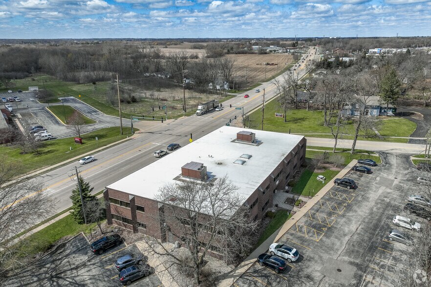 More Photos Of 101 N Virginia St, Crystal Lake Medical For Lease