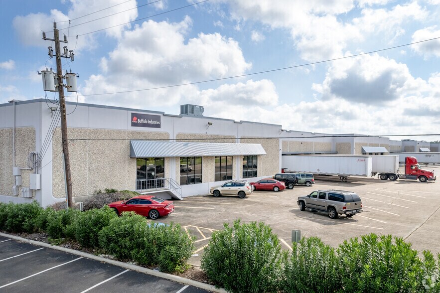 Primary Photo Of 6303-6323 Brookhill Dr, Houston Warehouse For Lease