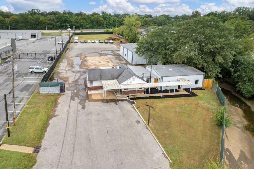 More Photos Of 5079 Old Summer Rd, Memphis General Retail For Sale