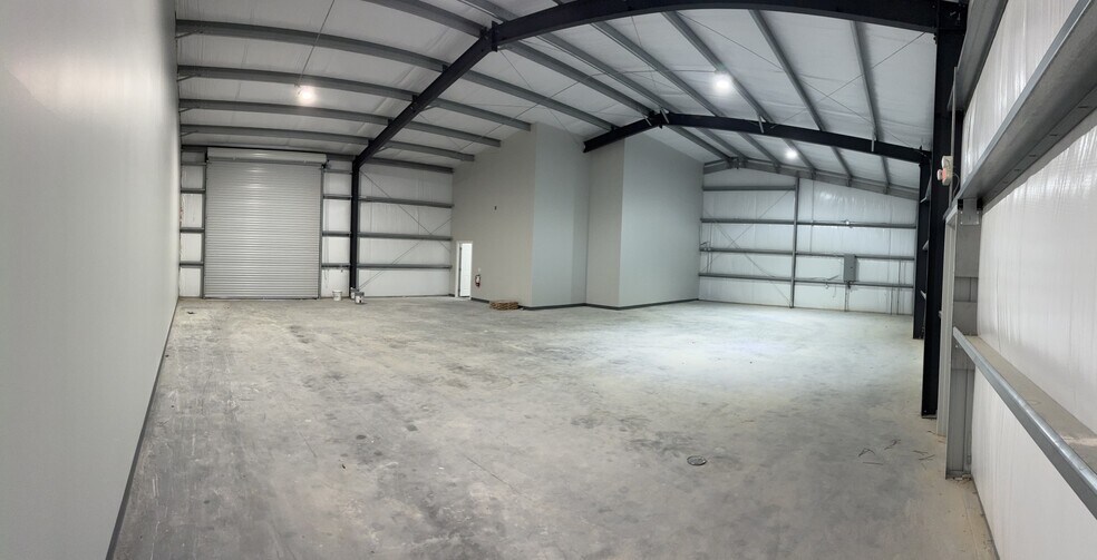 More Photos Of 26725 Morgan Cemetery Rd, Cleveland Warehouse For Lease