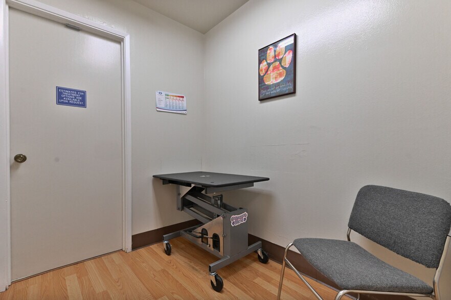 More Photos Of 382 CA-4, Murphys Office For Sale